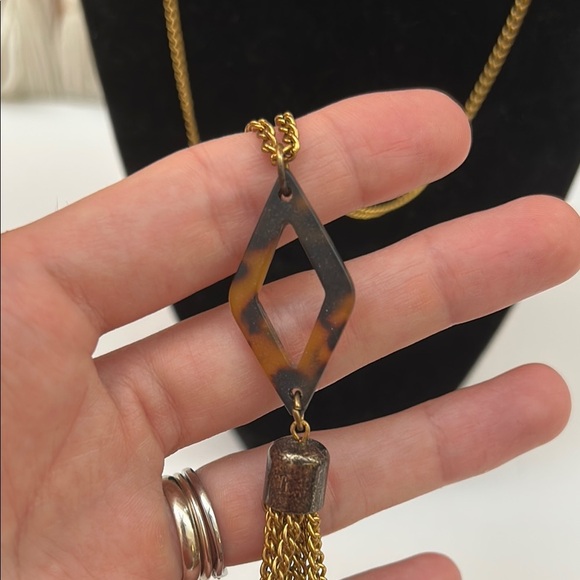 Elegant Gold Tassel Necklace - Picture 3 of 7